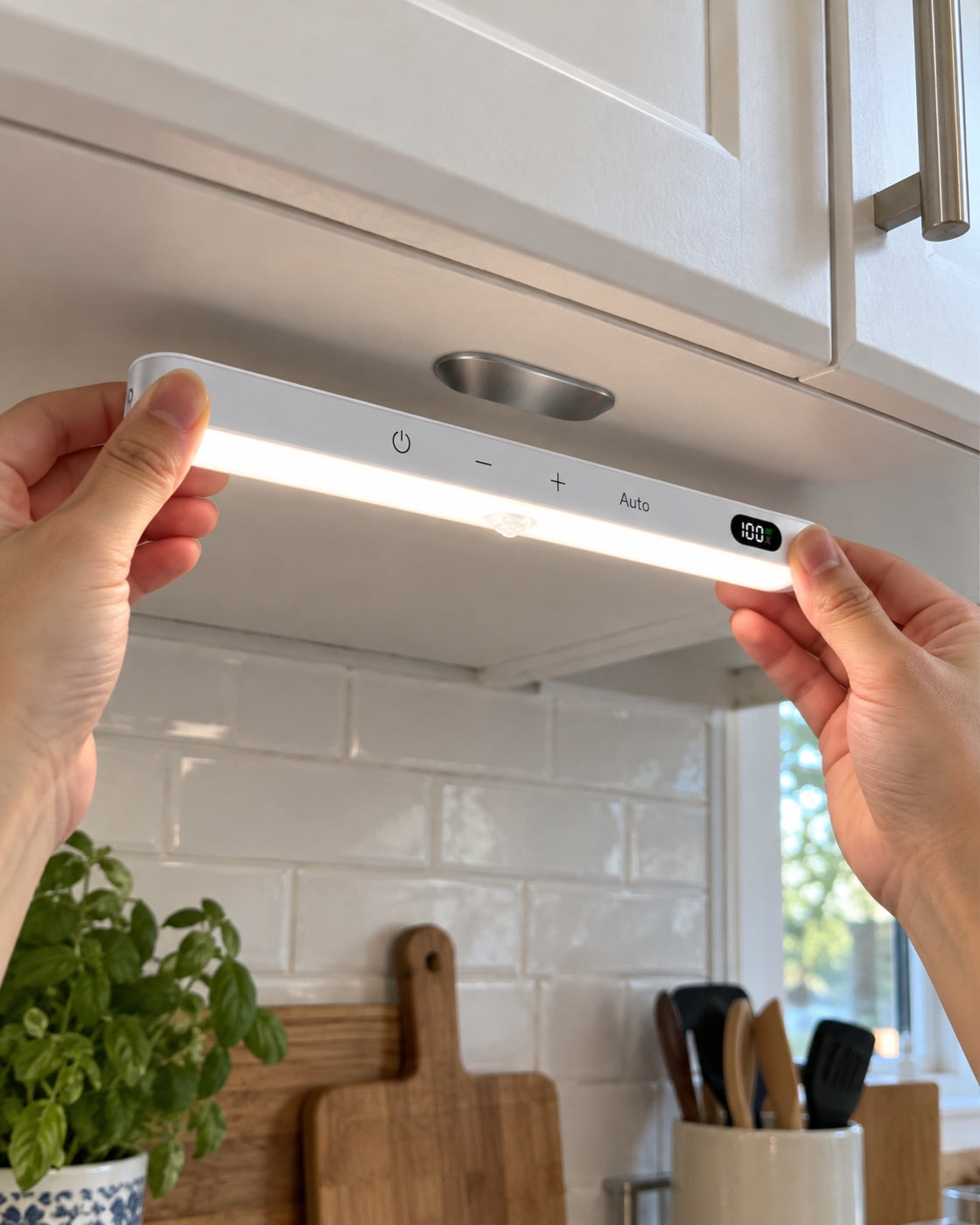MIADOR Glow — תאורת LED נטענת עם חיישן תנועה